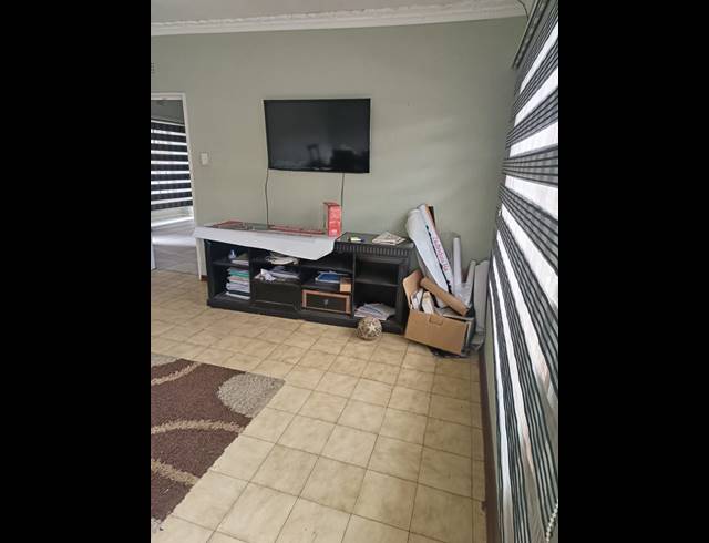 3 BEDROOM HOUSE FOR SALE IN BIRCHLEIGH NORTH